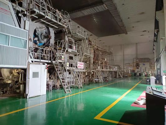 Bezbarwny przezroczysty płynny środek suszący siłę przez 6 miesięcy Stabilność przechowywania Wiszkość 6000-10000cps Proces produkcji papieru Duszący siłę dodatki