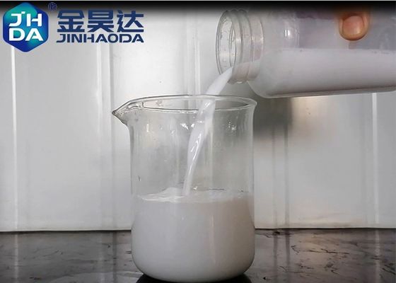 Biała emulsja ISO Szeroko stosowana anionowa emulsja woskowa z 30% stałą zawartością do produkcji papieru